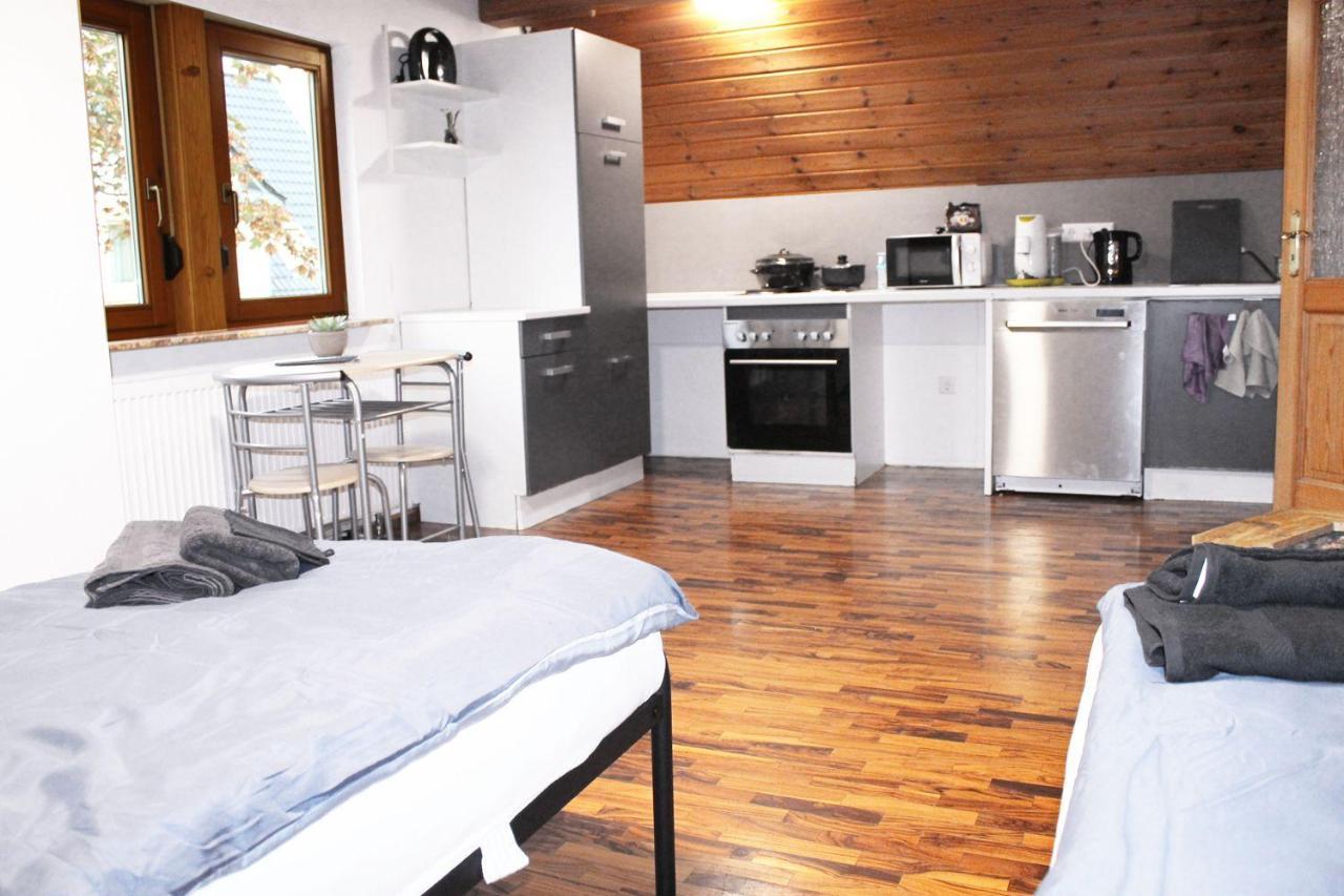 Fully Equipped Apartments Bonnigheim ภายนอก รูปภาพ